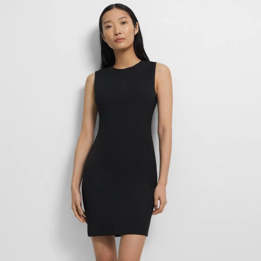 Sleeveless Fitted Dress in Good Wool, Size 0, Black
